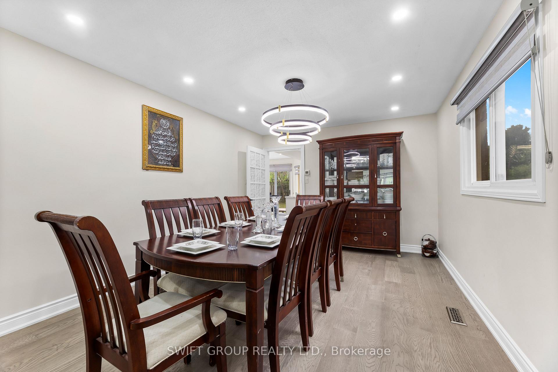 Photo 8 of 82 Flowertown Avenue, Brampton, Northwood Park — HOMEH