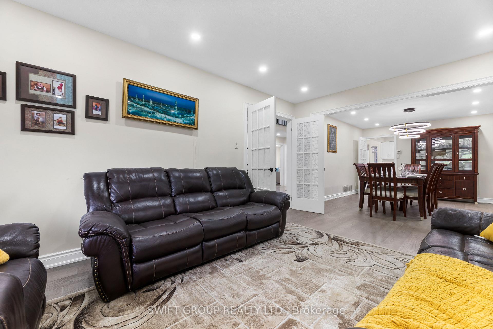 Photo 26 of 82 Flowertown Avenue, Brampton, Northwood Park — HOMEH
