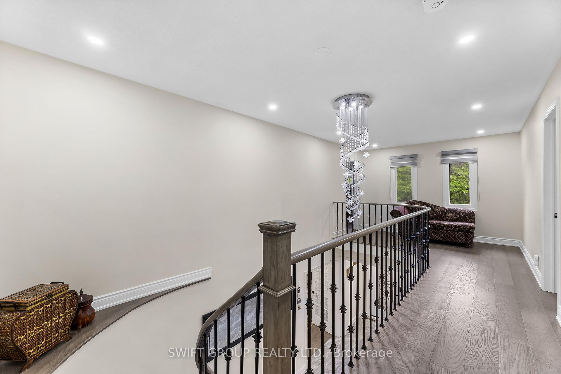 Photo 11 of 82 Flowertown Avenue, Brampton, Northwood Park — HOMEH