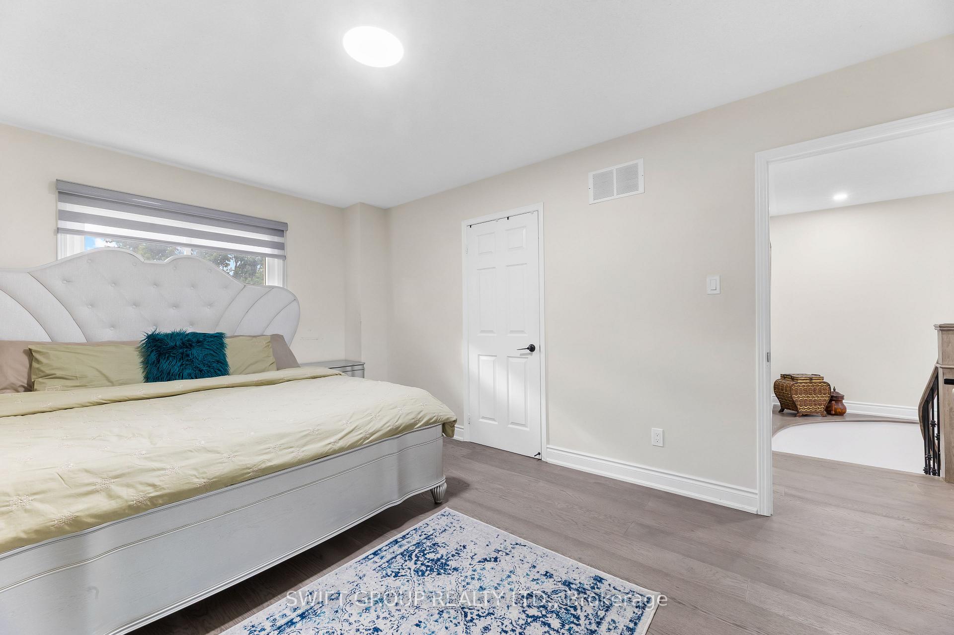 Photo 14 of 82 Flowertown Avenue, Brampton, Northwood Park — HOMEH