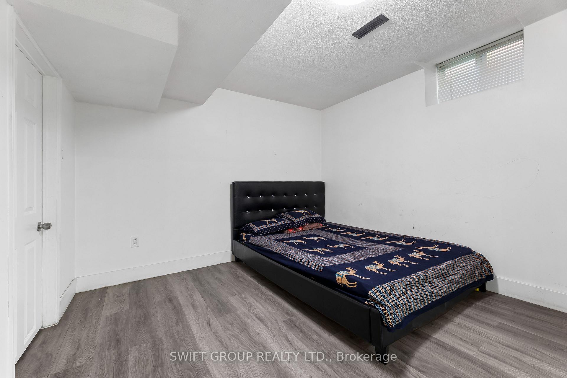 Photo 20 of 82 Flowertown Avenue, Brampton, Northwood Park — HOMEH