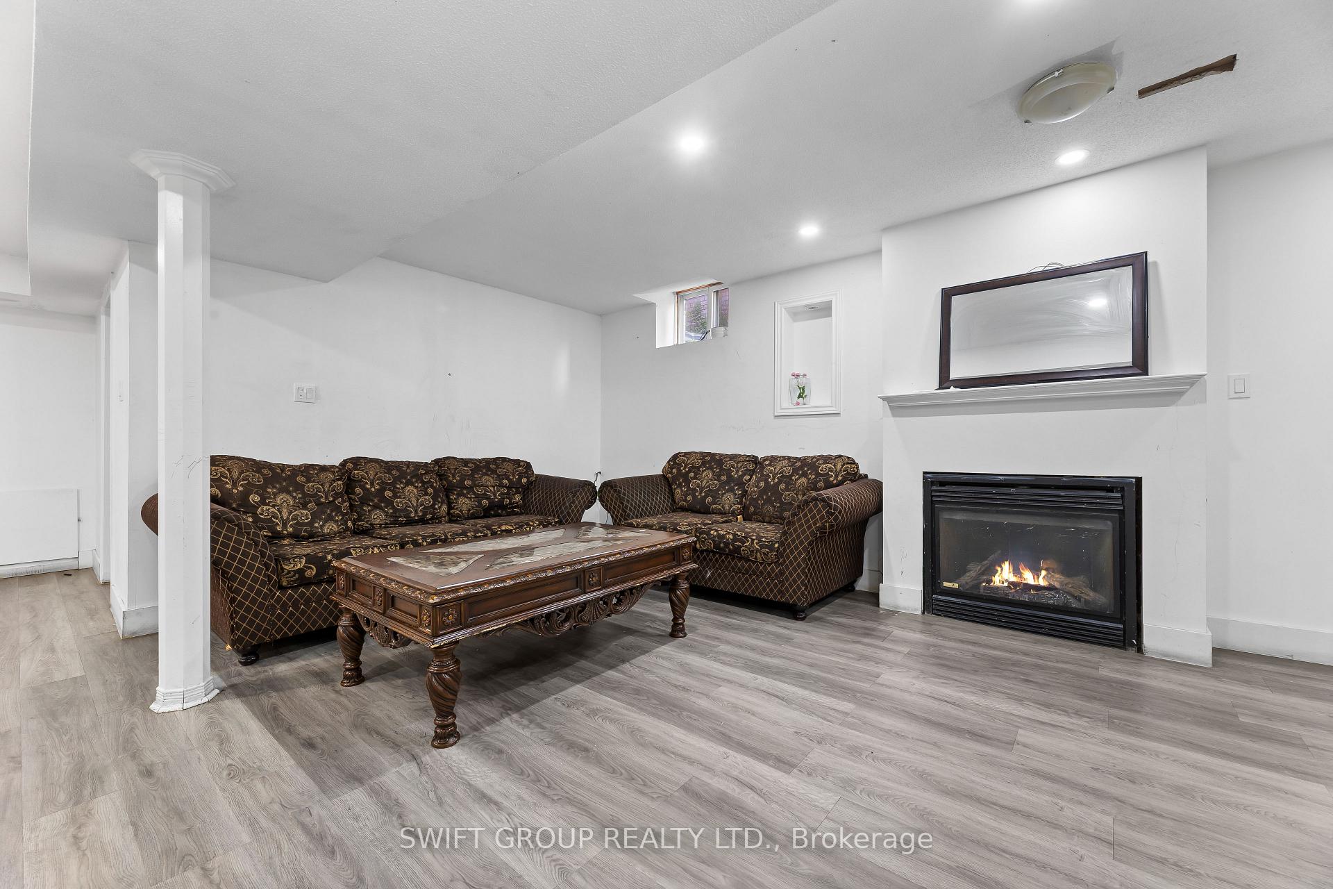 Photo 35 of 82 Flowertown Avenue, Brampton, Northwood Park — HOMEH
