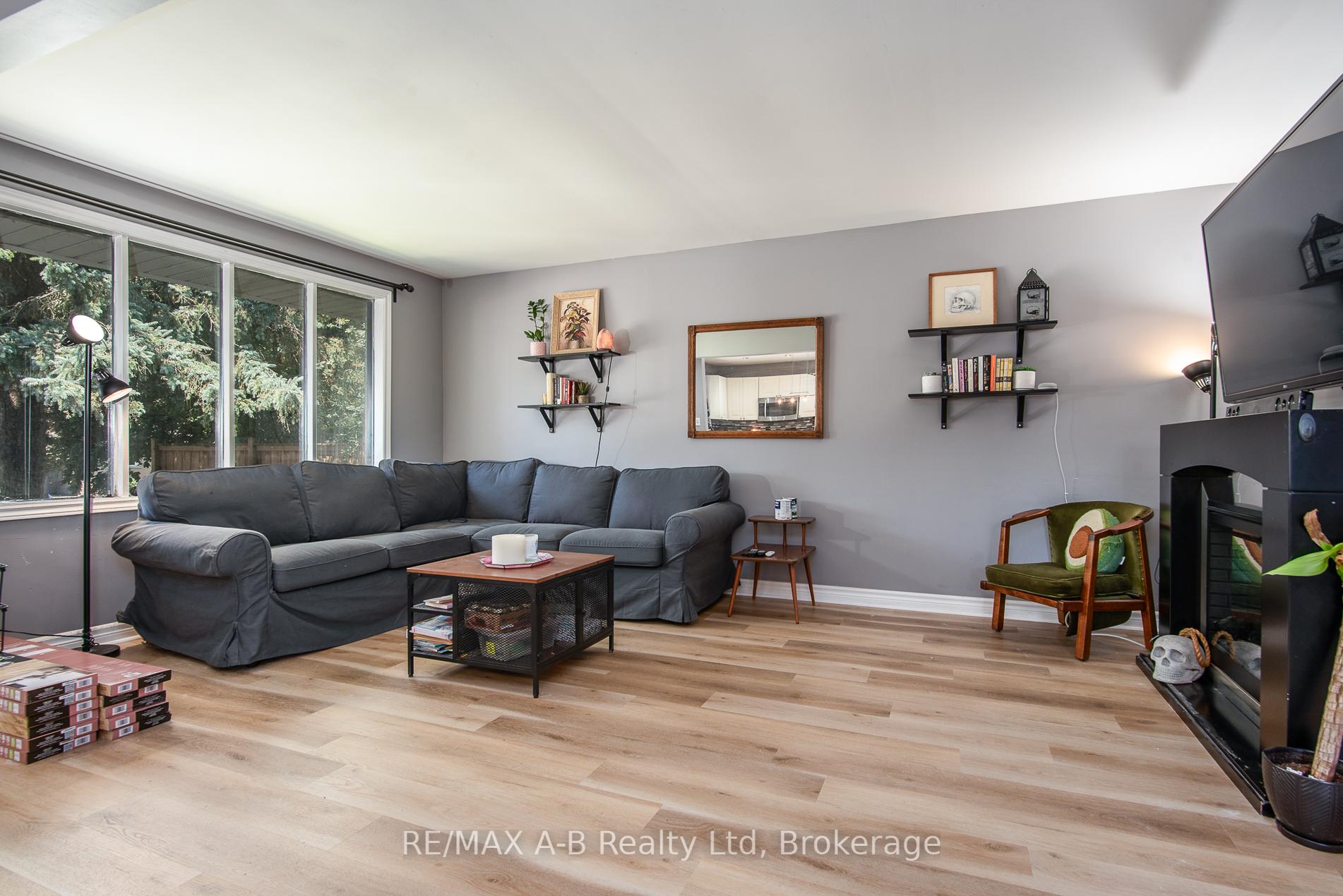 Photo 16 of 17 Hickory Lane, Stratford — HOMEH