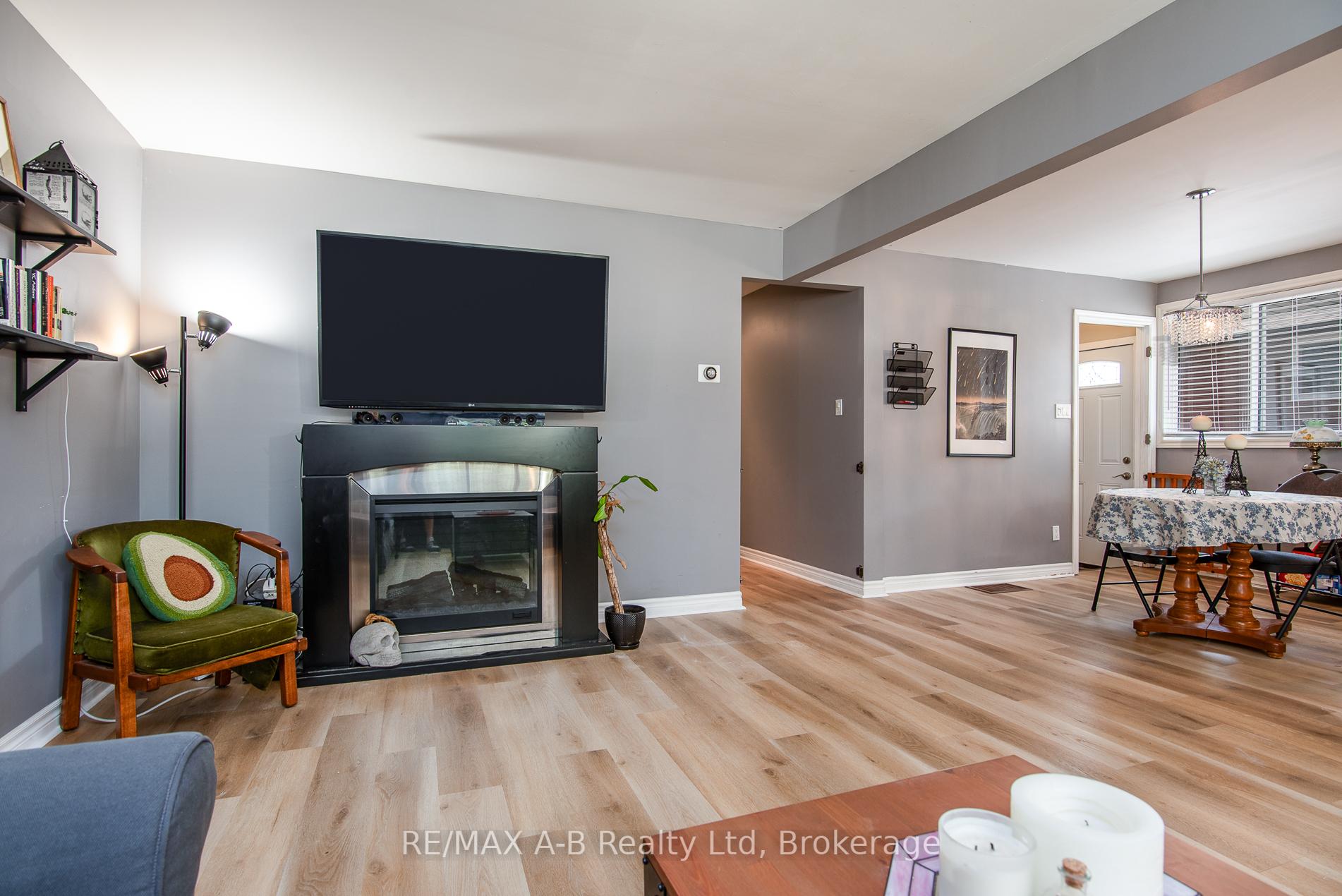 Photo 6 of 17 Hickory Lane, Stratford — HOMEH