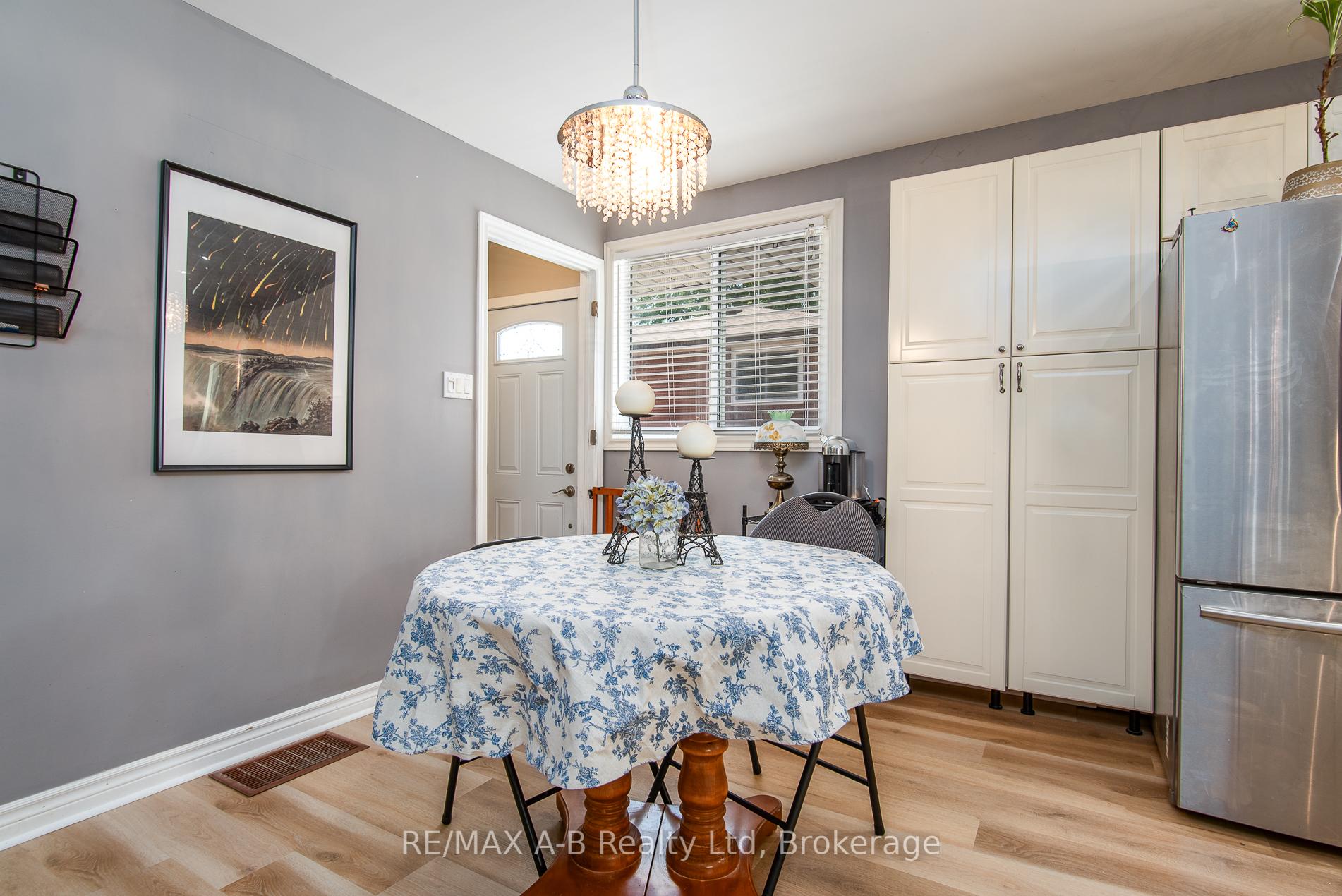 Photo 10 of 17 Hickory Lane, Stratford — HOMEH