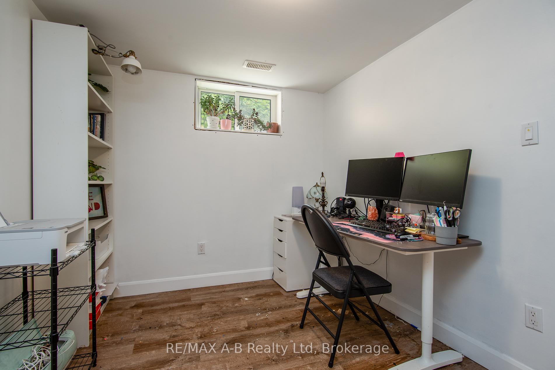 Photo 12 of 17 Hickory Lane, Stratford — HOMEH