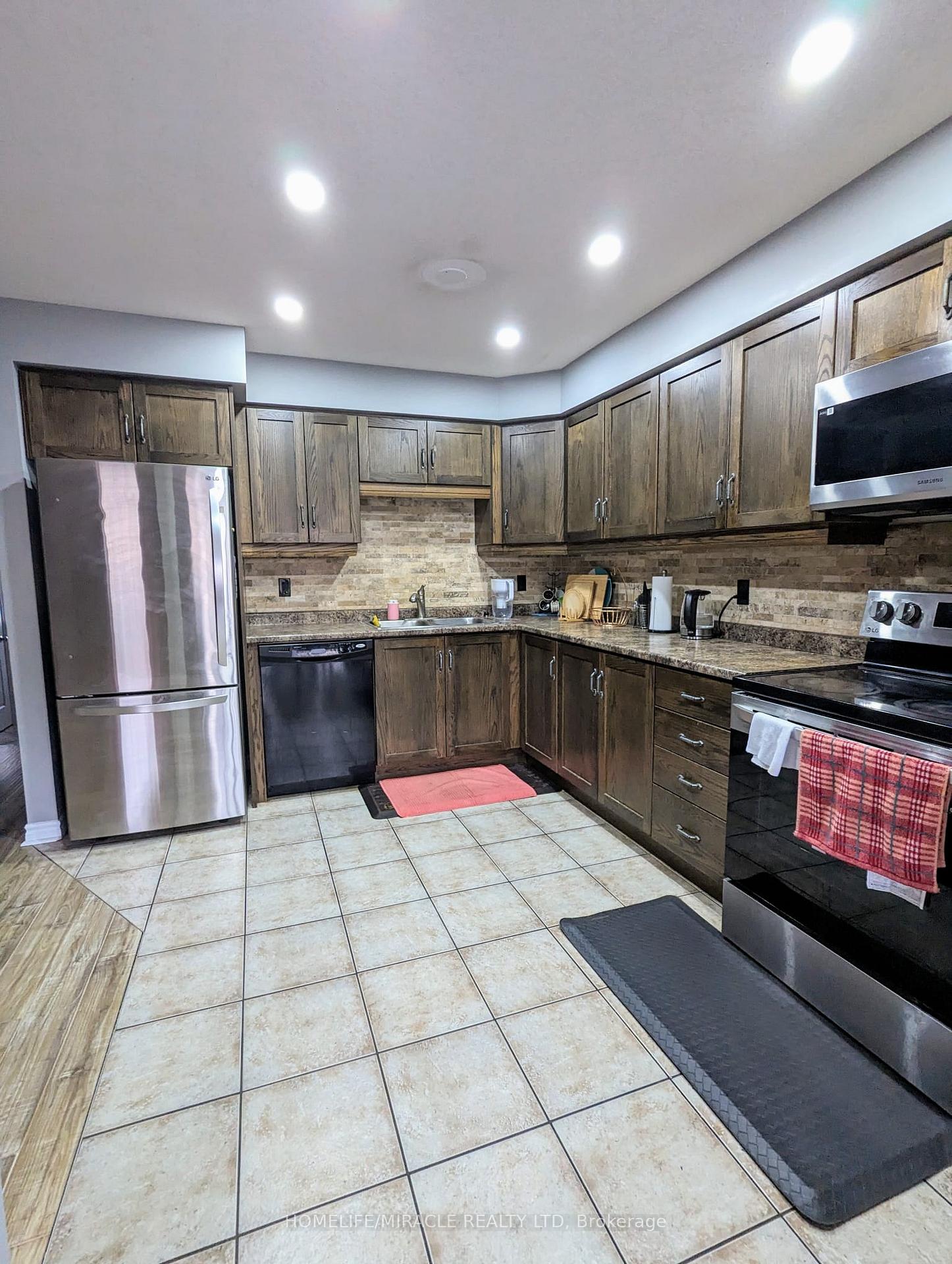 Photo 6 of 72 Edwards Street, Guelph, Grange Road — HOMEH