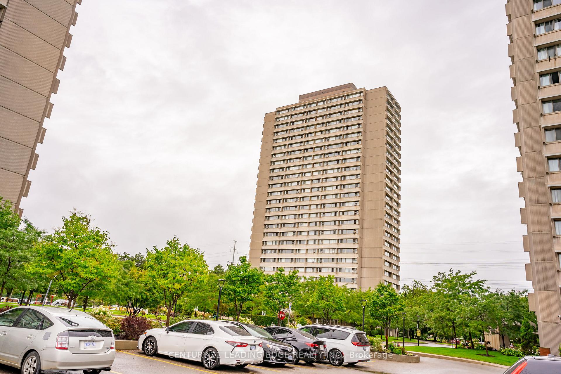 Front of Unit 2407, 735 Don Mills Road