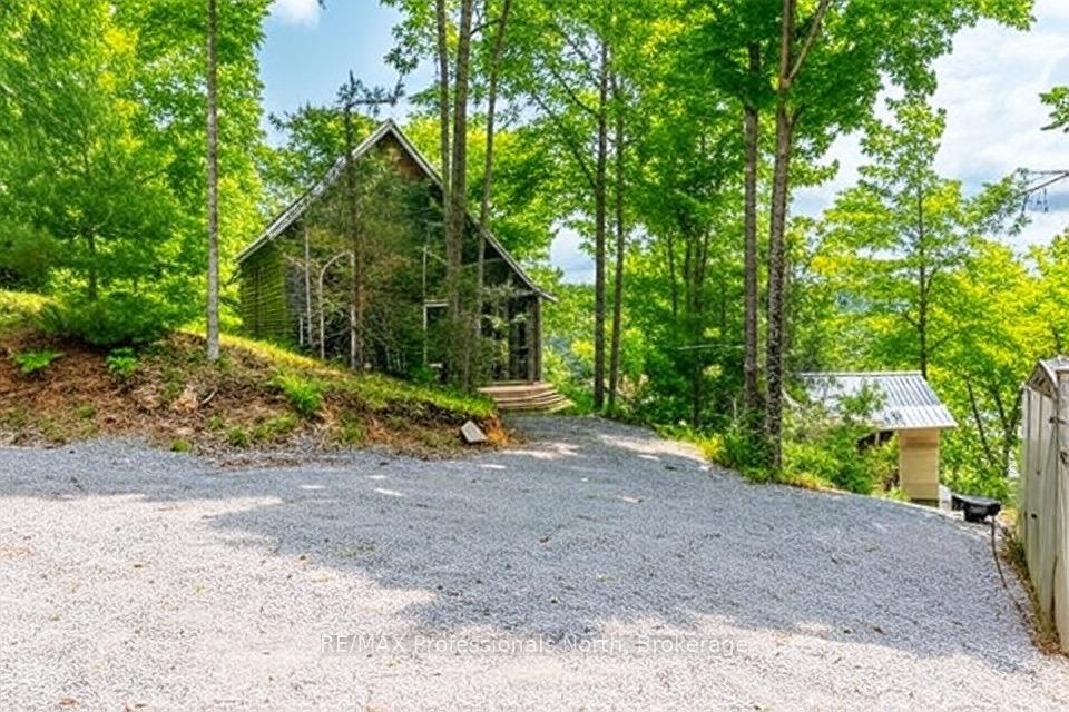 Photo 1 of 1065 Shaded Water Trail, Minden Hills, Lutterworth — HOMEH