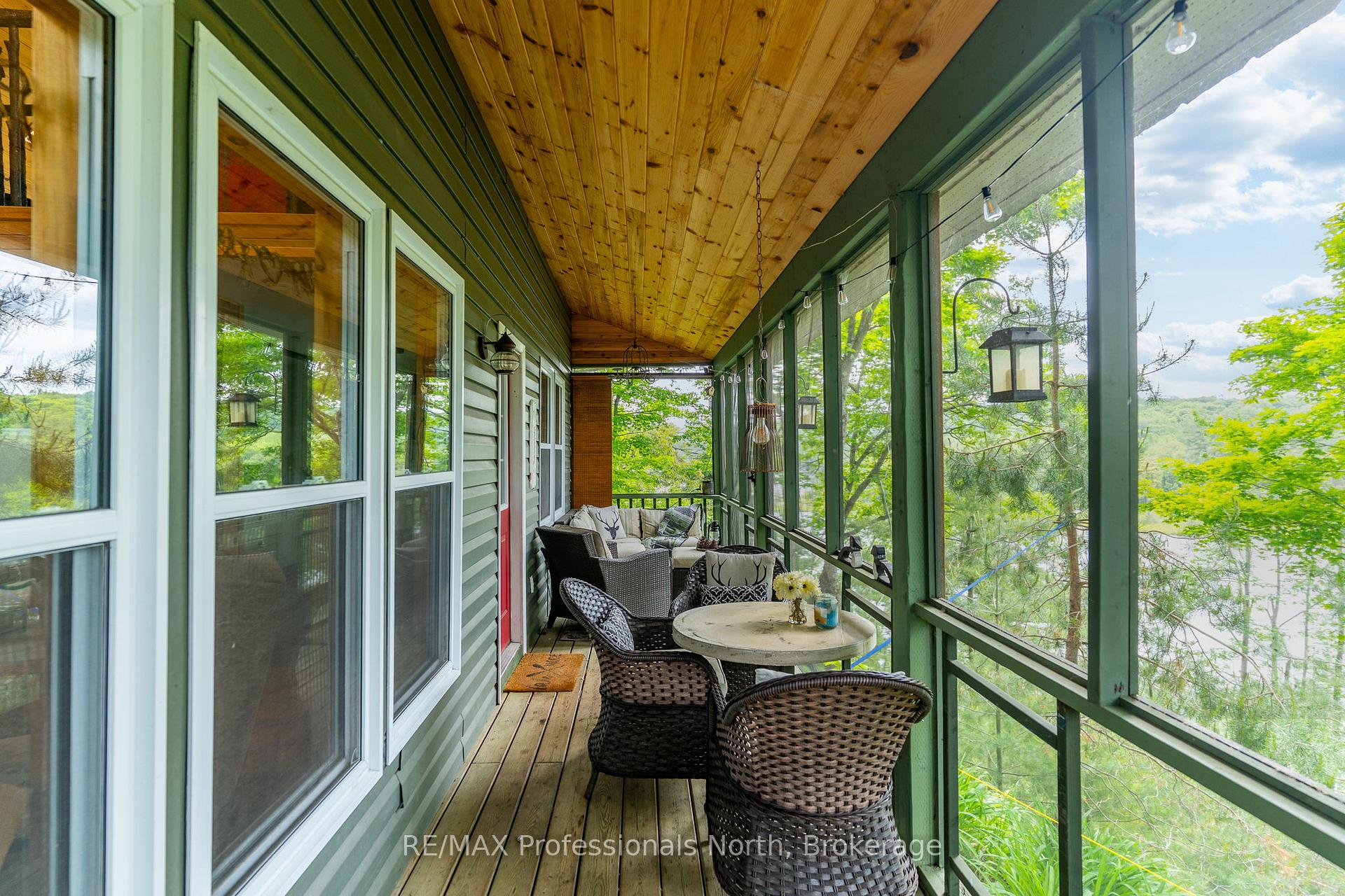 Photo 4 of 1065 Shaded Water Trail, Minden Hills, Lutterworth — HOMEH
