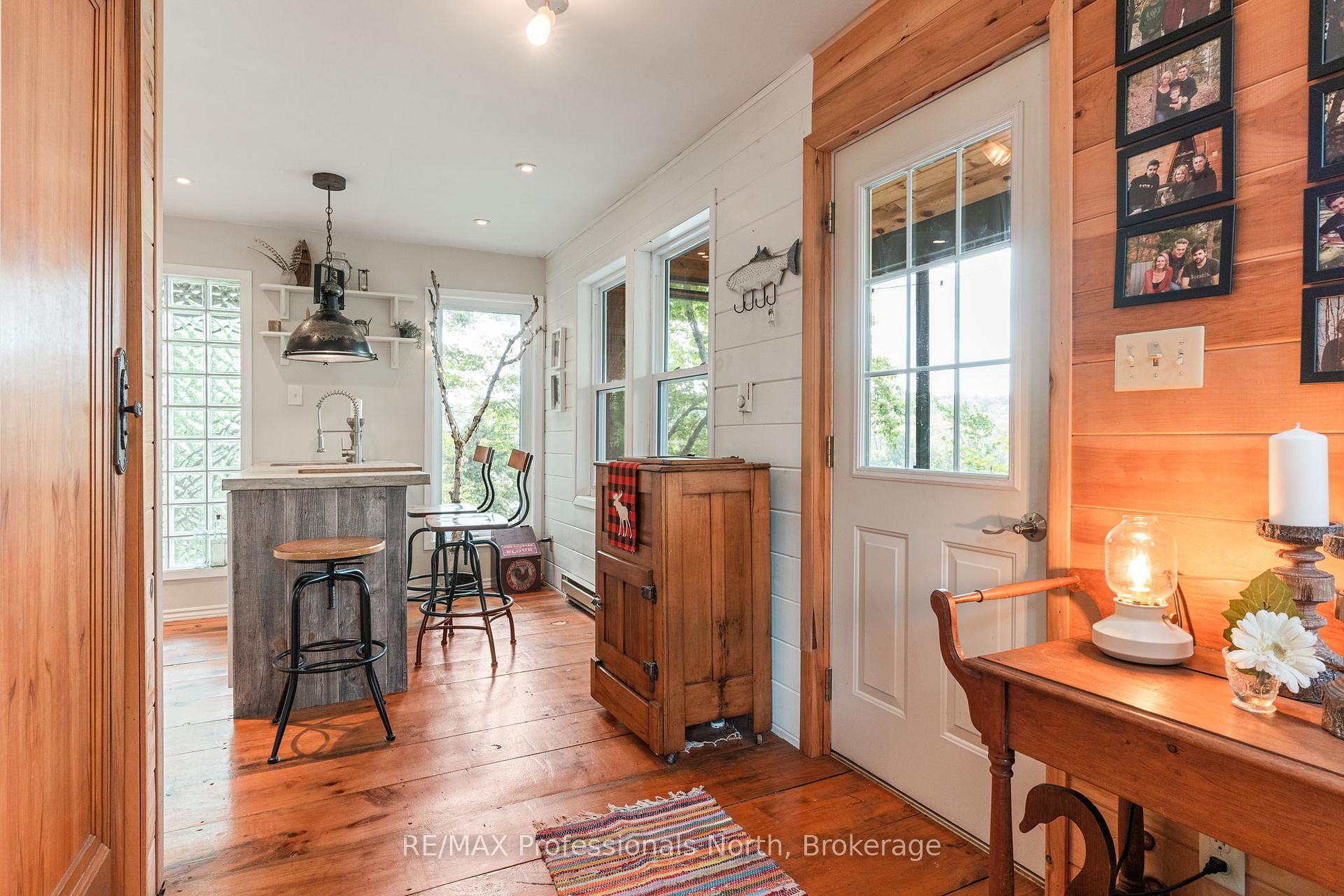 Photo 6 of 1065 Shaded Water Trail, Minden Hills, Lutterworth — HOMEH