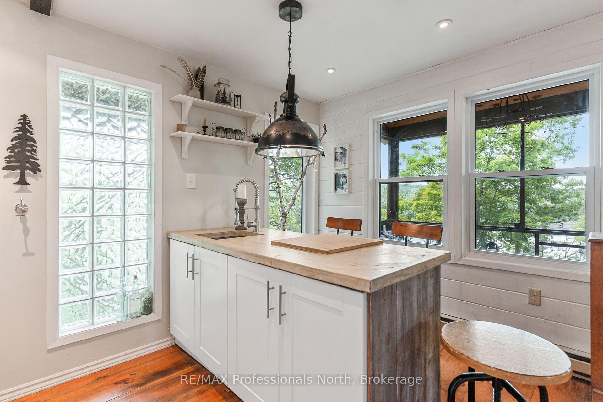 Photo 8 of 1065 Shaded Water Trail, Minden Hills, Lutterworth — HOMEH