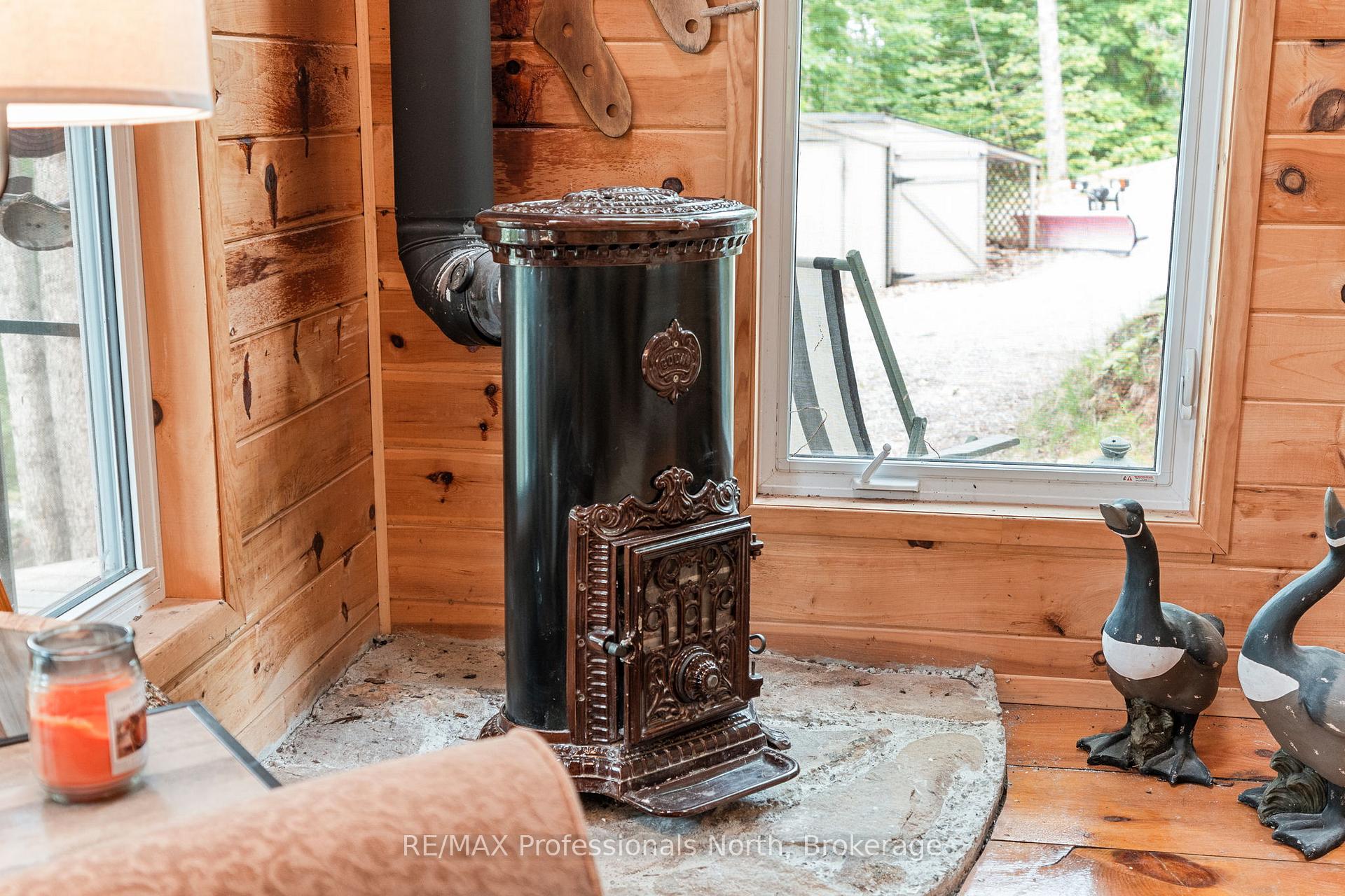 Photo 11 of 1065 Shaded Water Trail, Minden Hills, Lutterworth — HOMEH