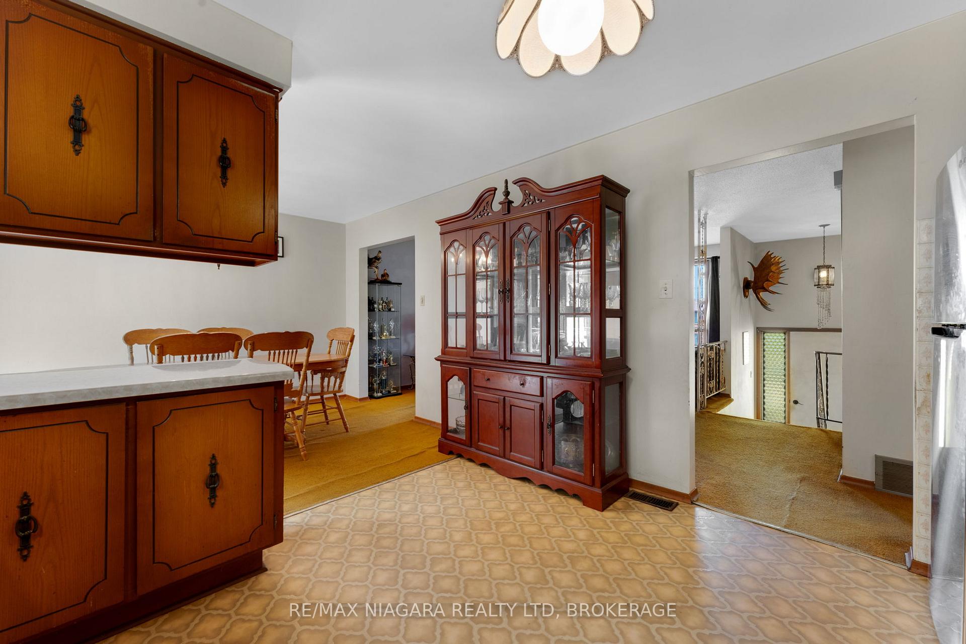 Photo 13 of 116 Pine Drive, Hamilton, Stoney Creek — HOMEH
