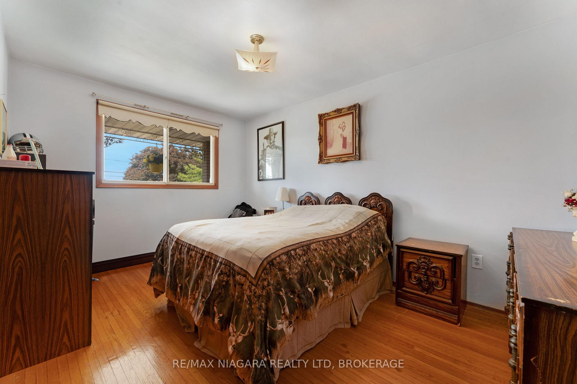 Photo 16 of 116 Pine Drive, Hamilton, Stoney Creek — HOMEH