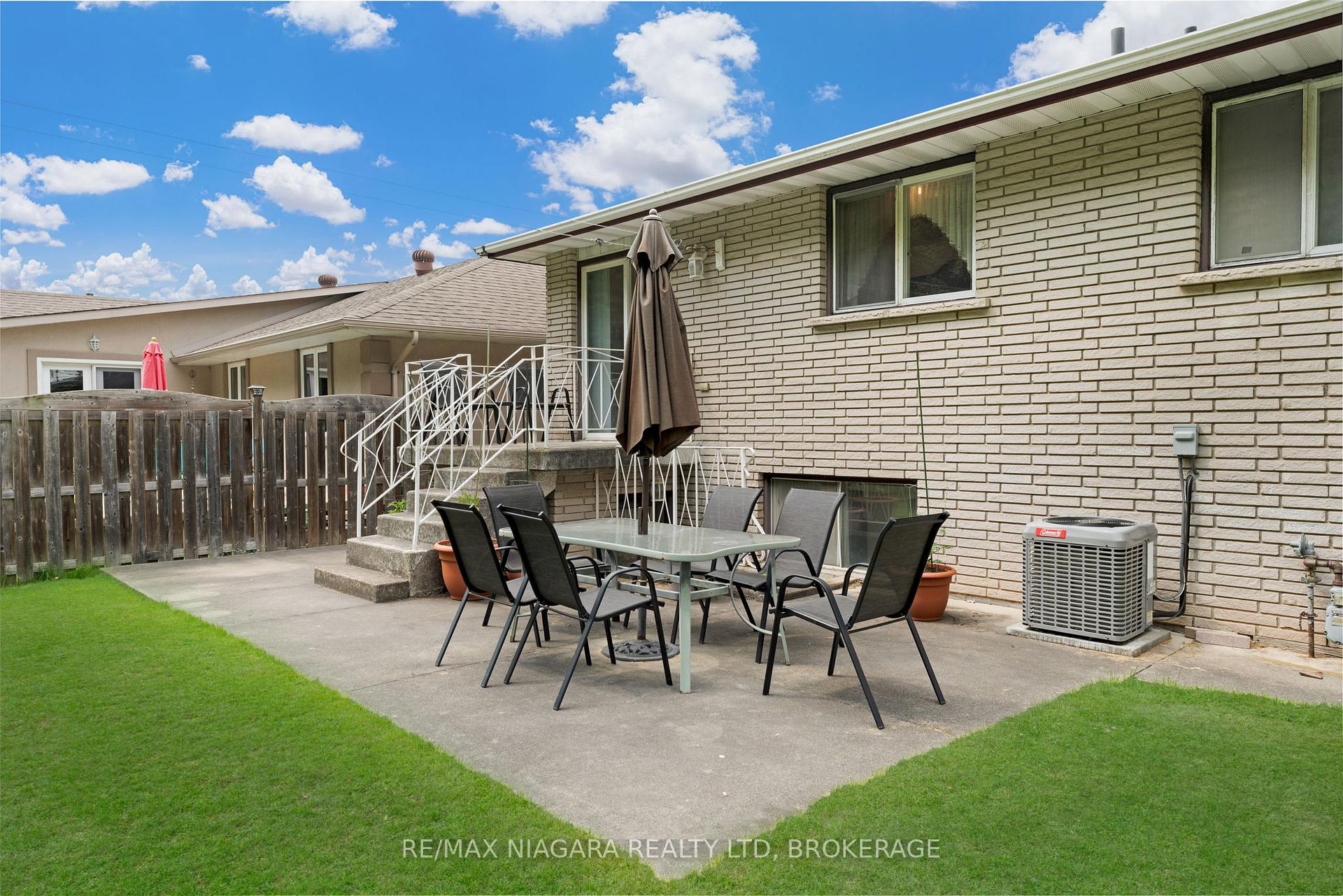Photo 34 of 116 Pine Drive, Hamilton, Stoney Creek — HOMEH