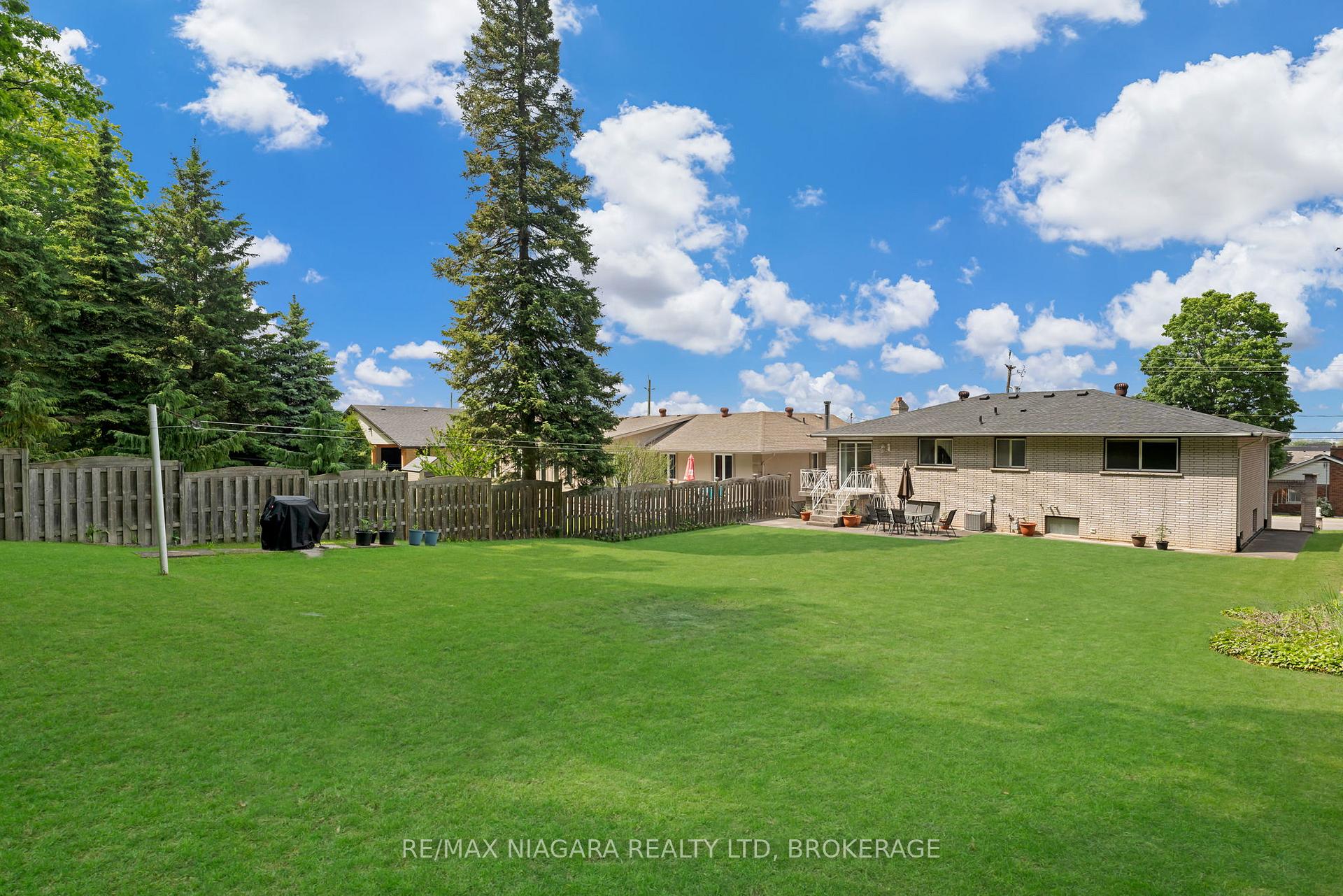 Photo 42 of 116 Pine Drive, Hamilton, Stoney Creek — HOMEH