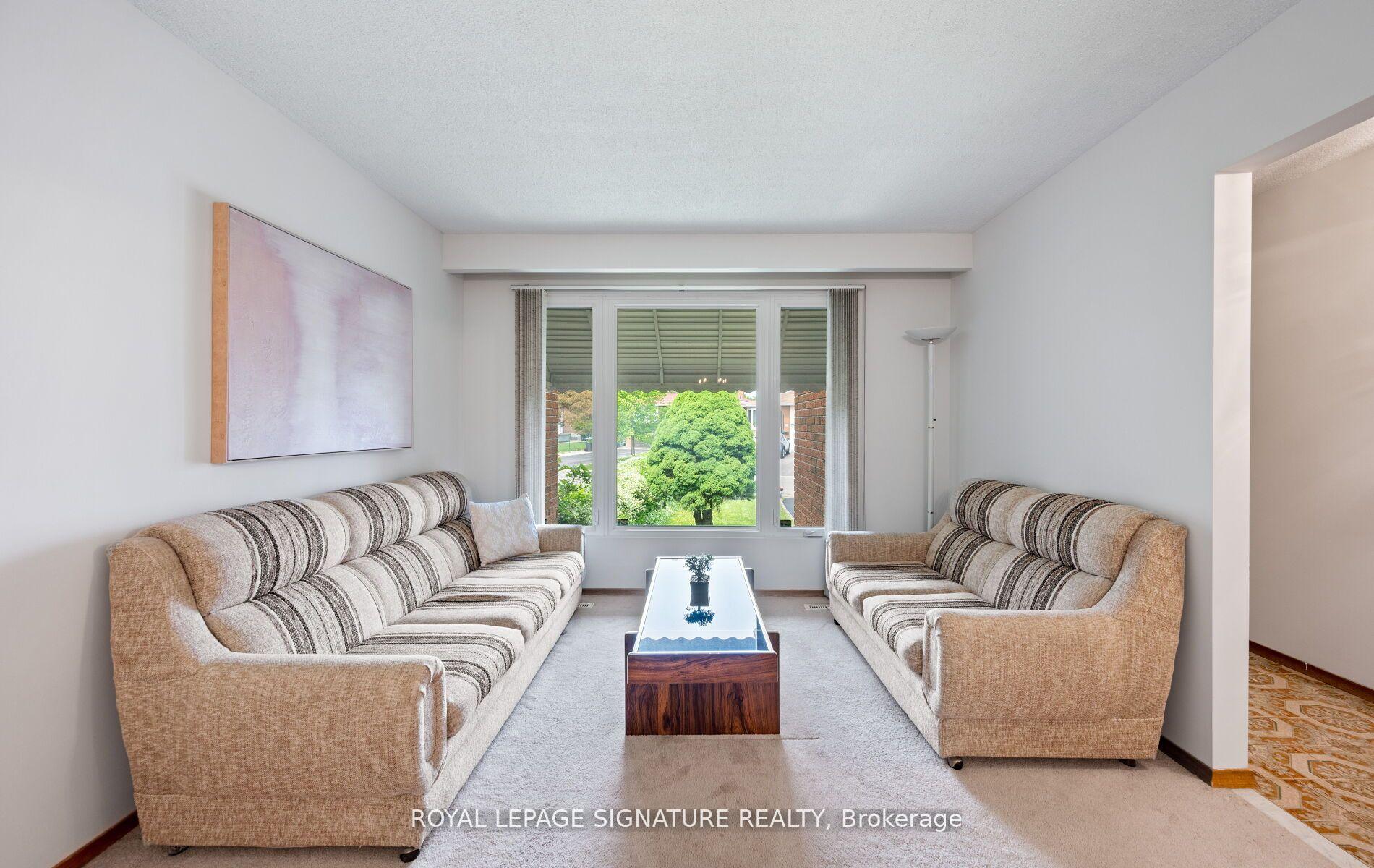 Photo 5 of 100 Madison Street, Brampton, Central Park — HOMEH