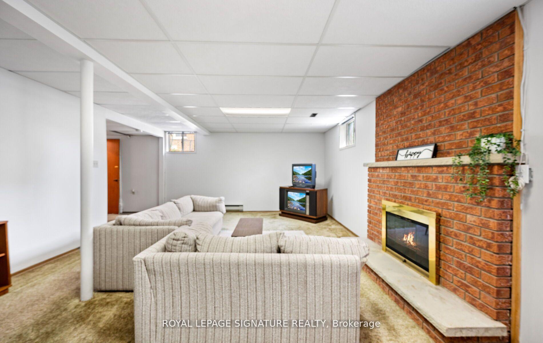 Photo 21 of 100 Madison Street, Brampton, Central Park — HOMEH
