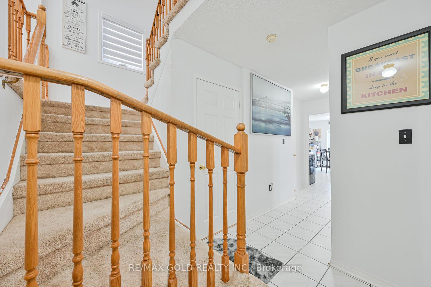 Photo 18 of 122 White Tail Crescent, Brampton, Fletcher's West — HOMEH