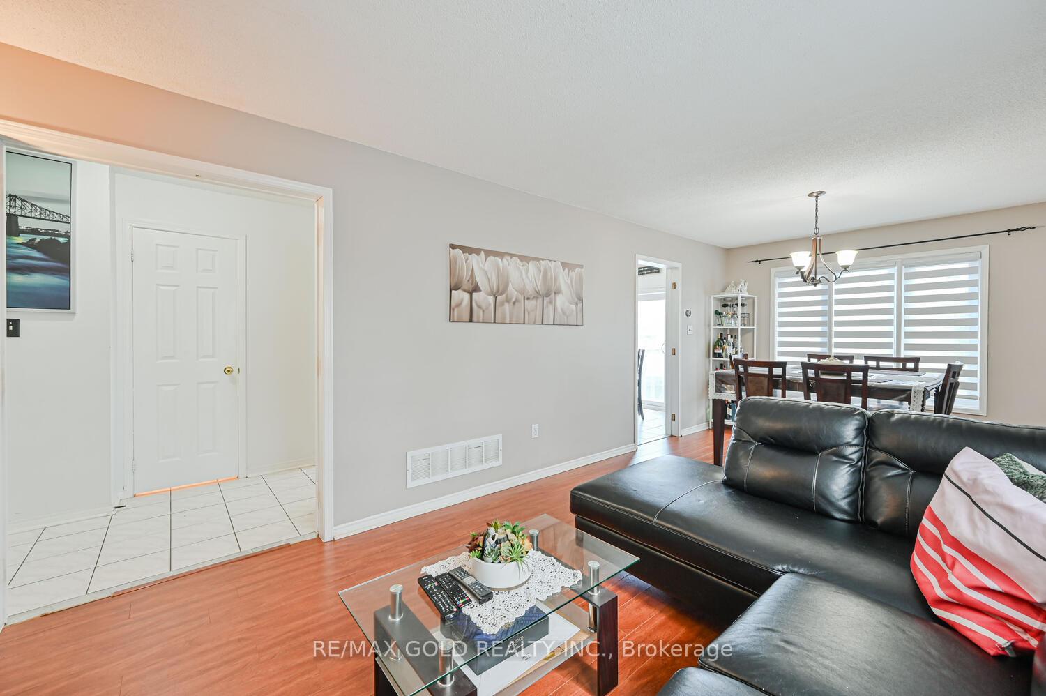 Photo 19 of 122 White Tail Crescent, Brampton, Fletcher's West — HOMEH