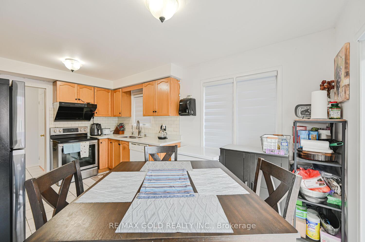 Photo 24 of 122 White Tail Crescent, Brampton, Fletcher's West — HOMEH