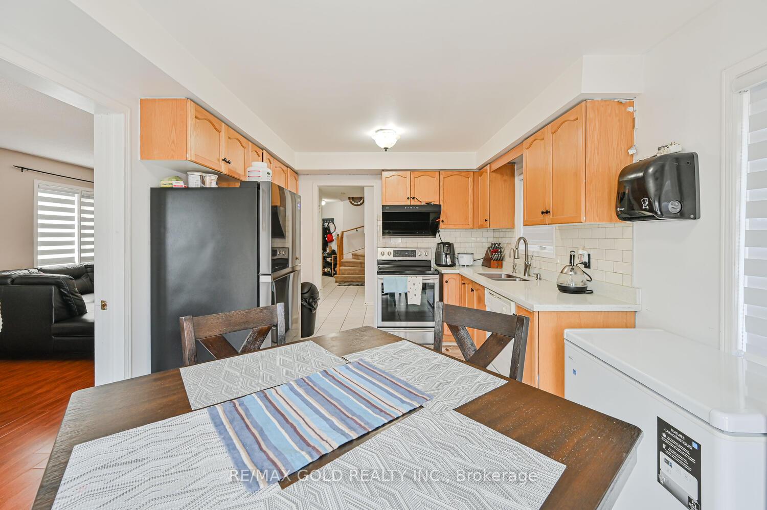 Photo 27 of 122 White Tail Crescent, Brampton, Fletcher's West — HOMEH