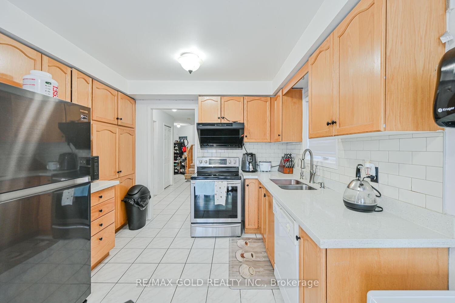 Photo 22 of 122 White Tail Crescent, Brampton, Fletcher's West — HOMEH