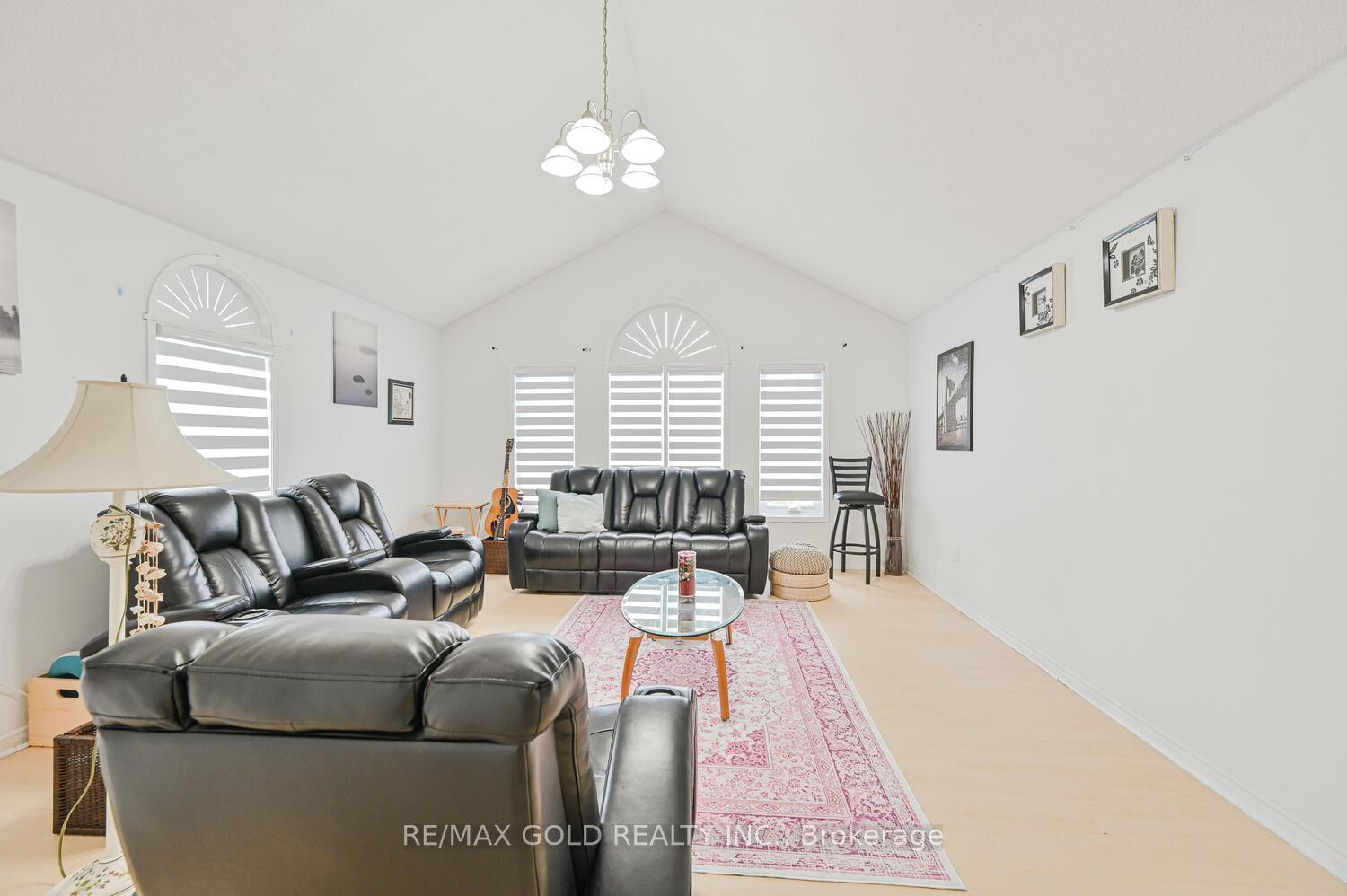 Photo 31 of 122 White Tail Crescent, Brampton, Fletcher's West — HOMEH