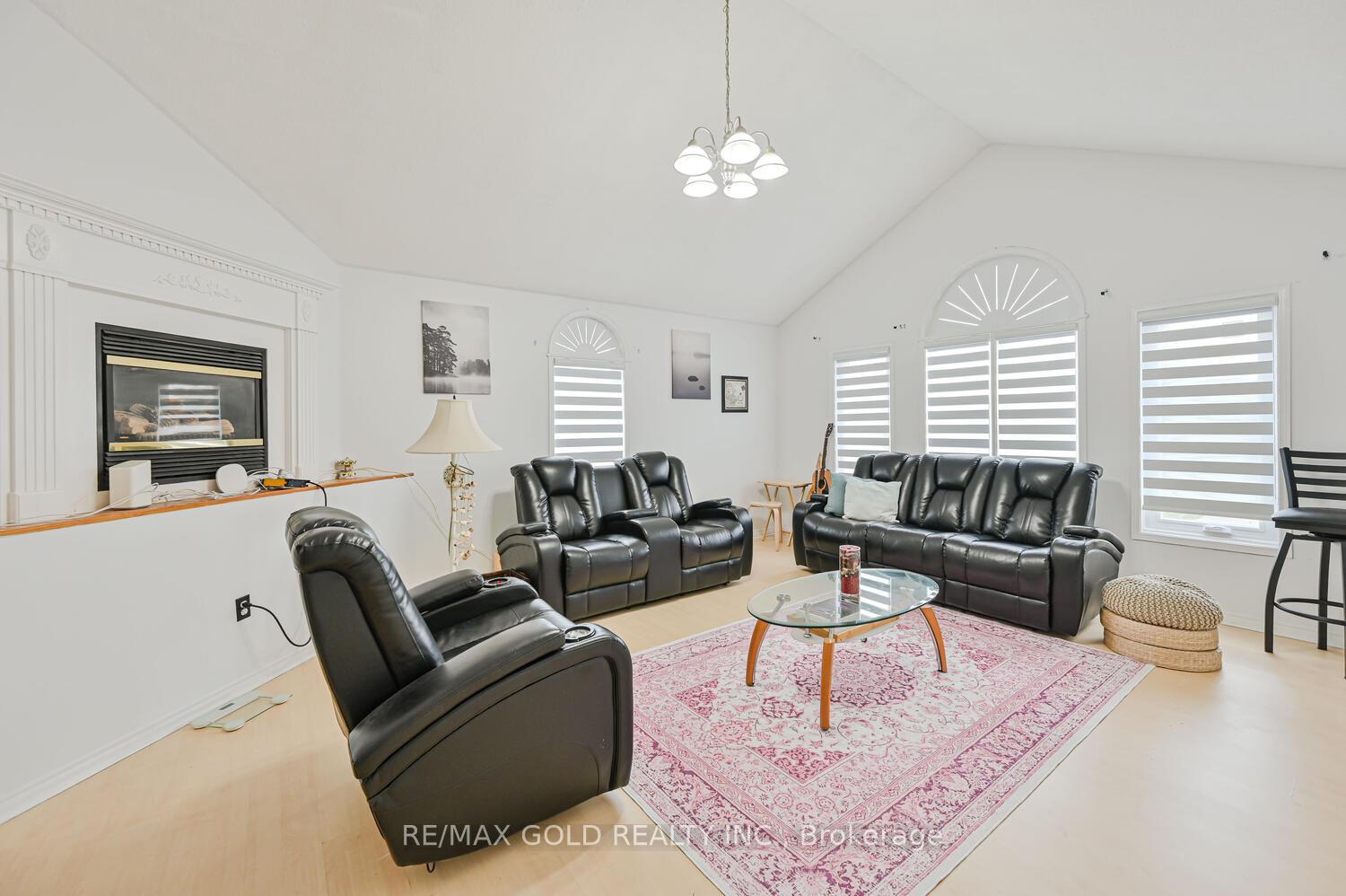 Photo 33 of 122 White Tail Crescent, Brampton, Fletcher's West — HOMEH