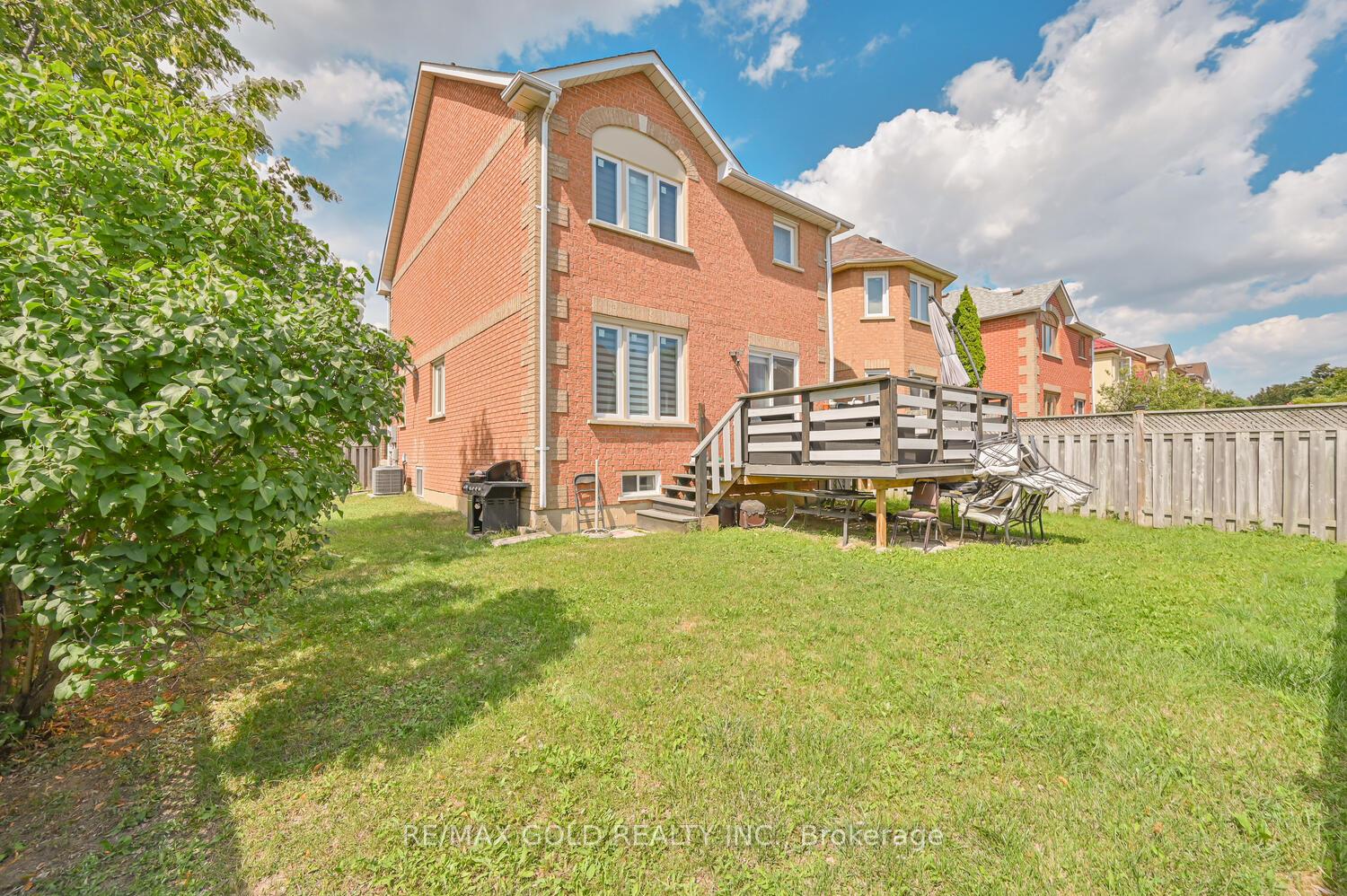 Photo 50 of 122 White Tail Crescent, Brampton, Fletcher's West — HOMEH