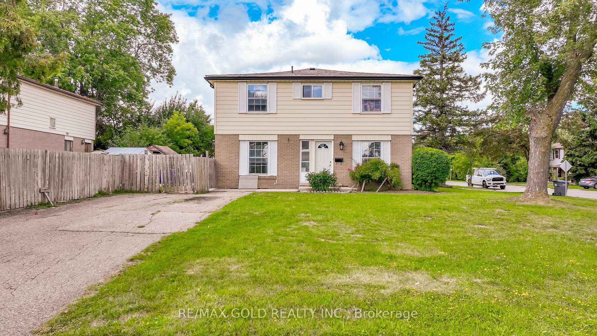 Photo 9 of 66 Danesbury Crescent, Brampton, Southgate — HOMEH