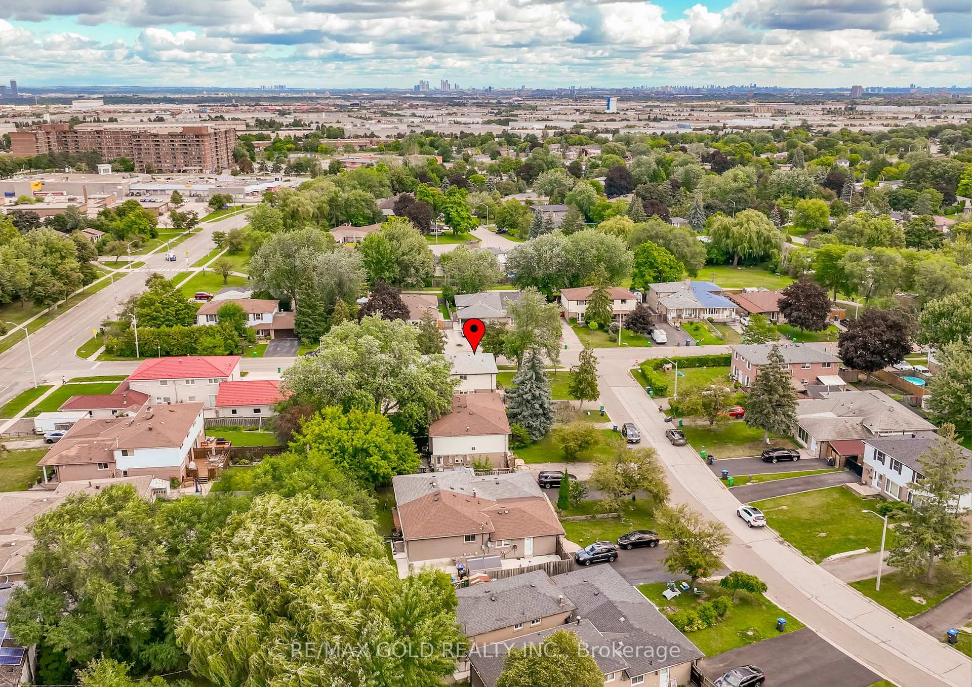 Photo 46 of 66 Danesbury Crescent, Brampton, Southgate — HOMEH