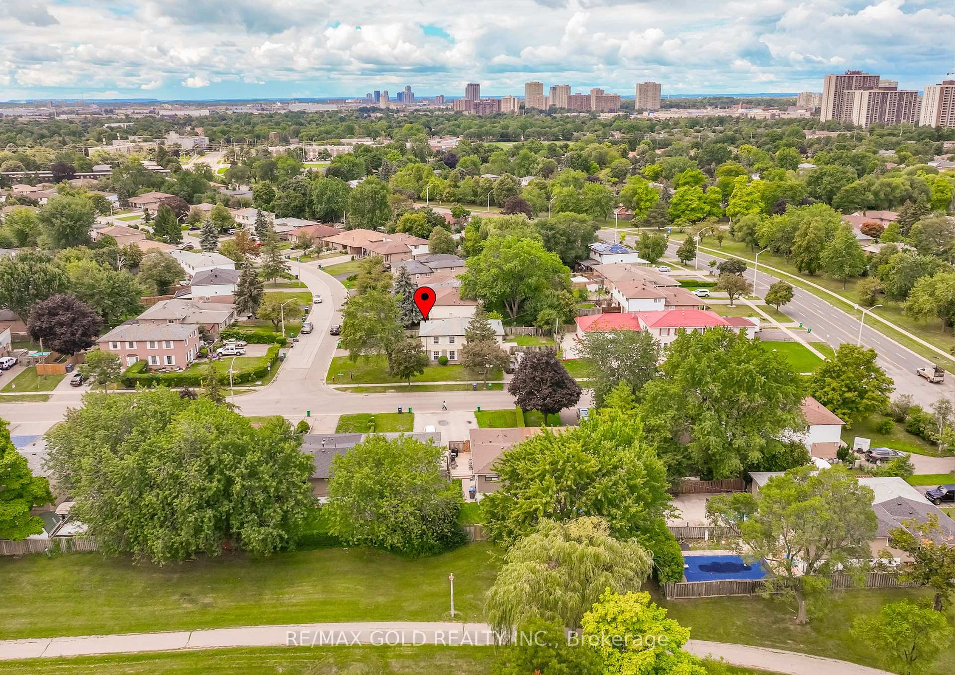 Photo 47 of 66 Danesbury Crescent, Brampton, Southgate — HOMEH
