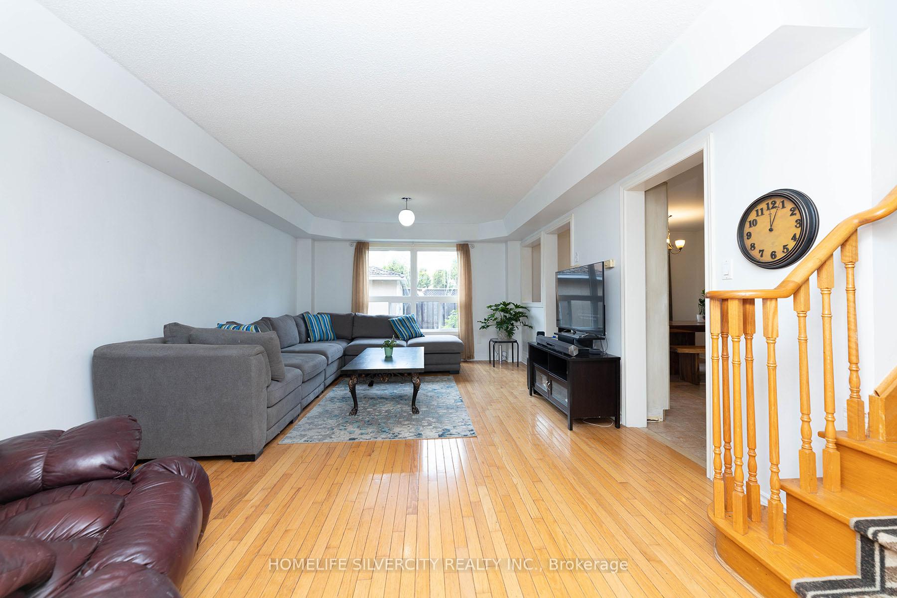 Photo 6 of 182 Tierra Avenue, Vaughan, Vellore Village — HOMEH