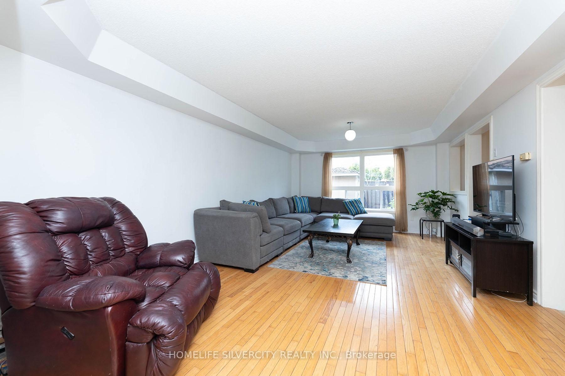 Photo 19 of 182 Tierra Avenue, Vaughan, Vellore Village — HOMEH
