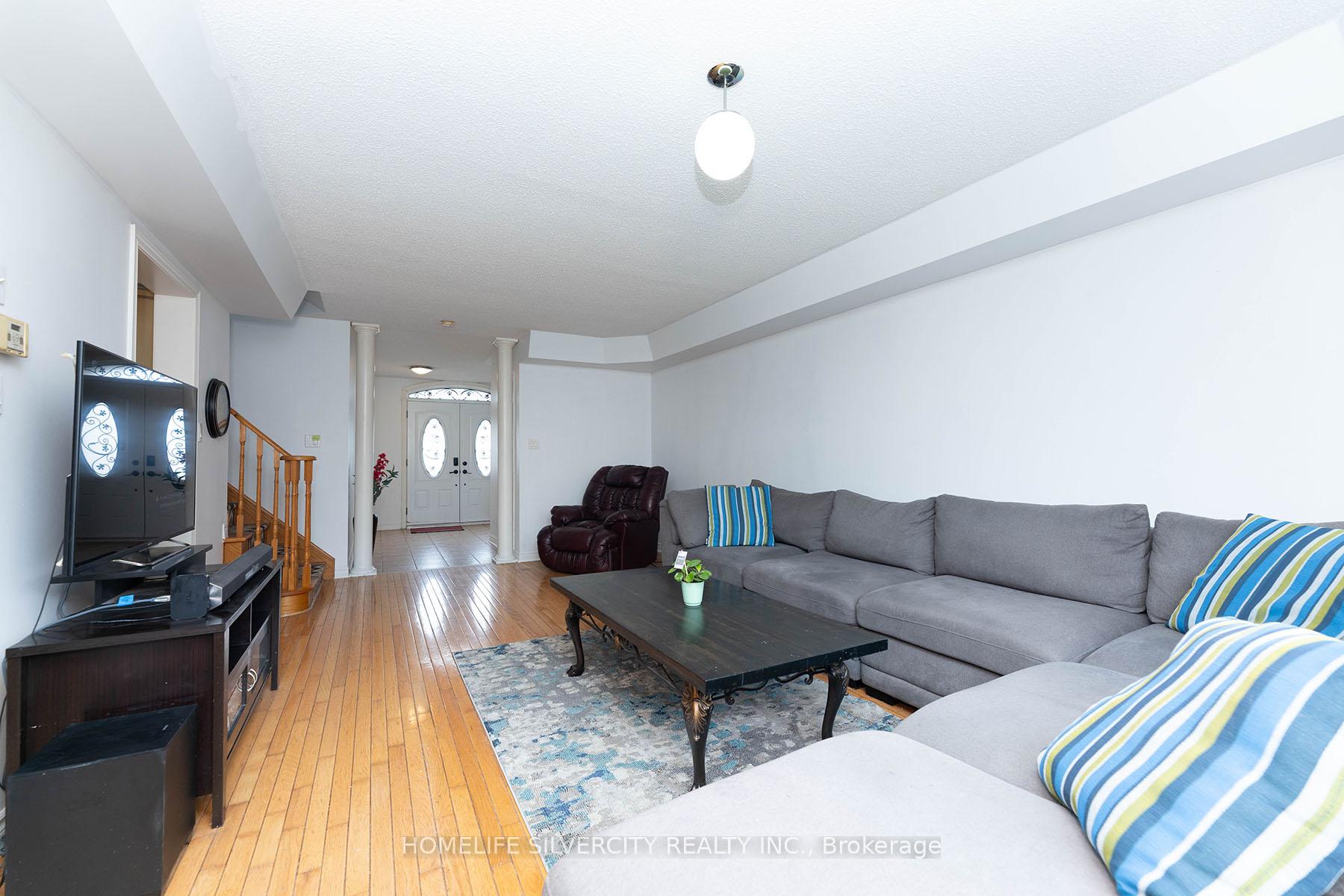 Photo 8 of 182 Tierra Avenue, Vaughan, Vellore Village — HOMEH