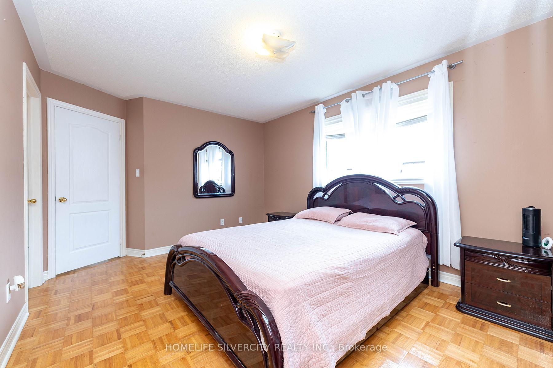 Photo 32 of 182 Tierra Avenue, Vaughan, Vellore Village — HOMEH