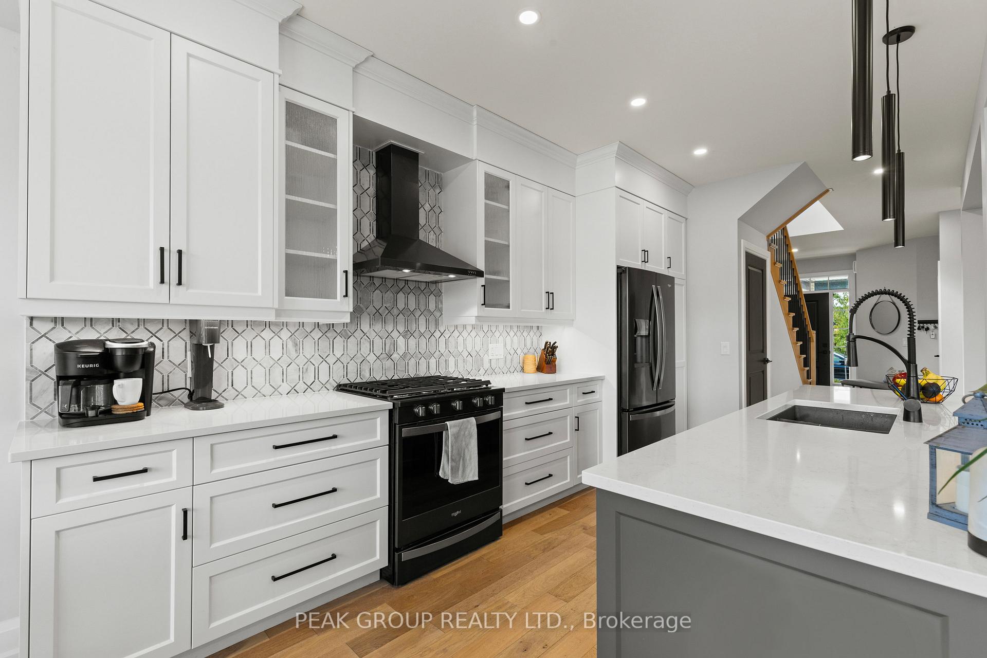 Photo 4 of 119 Susan Drive, Pelham, Fonthill — HOMEH