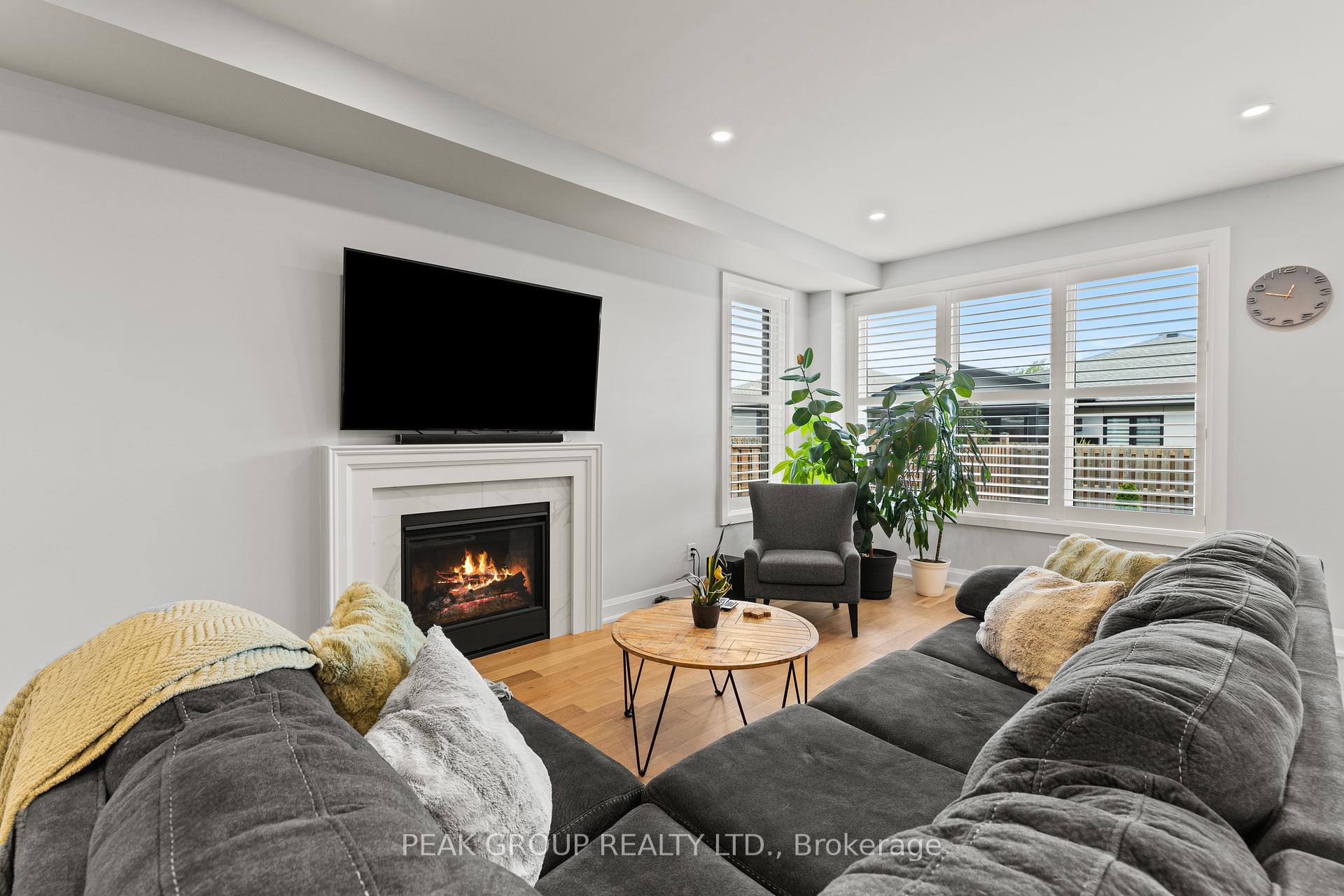 Photo 13 of 119 Susan Drive, Pelham, Fonthill — HOMEH