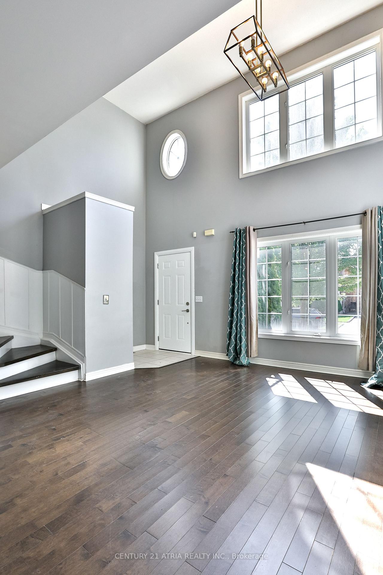 Photo 19 of 68 Sunburst Crescent, Markham, Greensborough — HOMEH