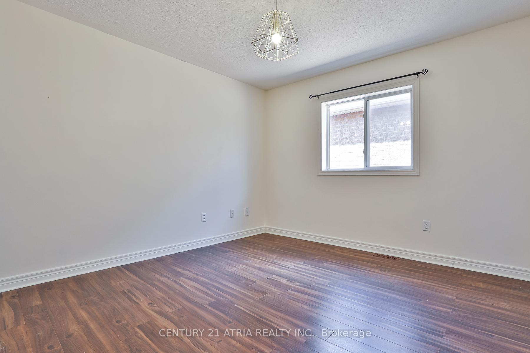Photo 18 of 68 Sunburst Crescent, Markham, Greensborough — HOMEH