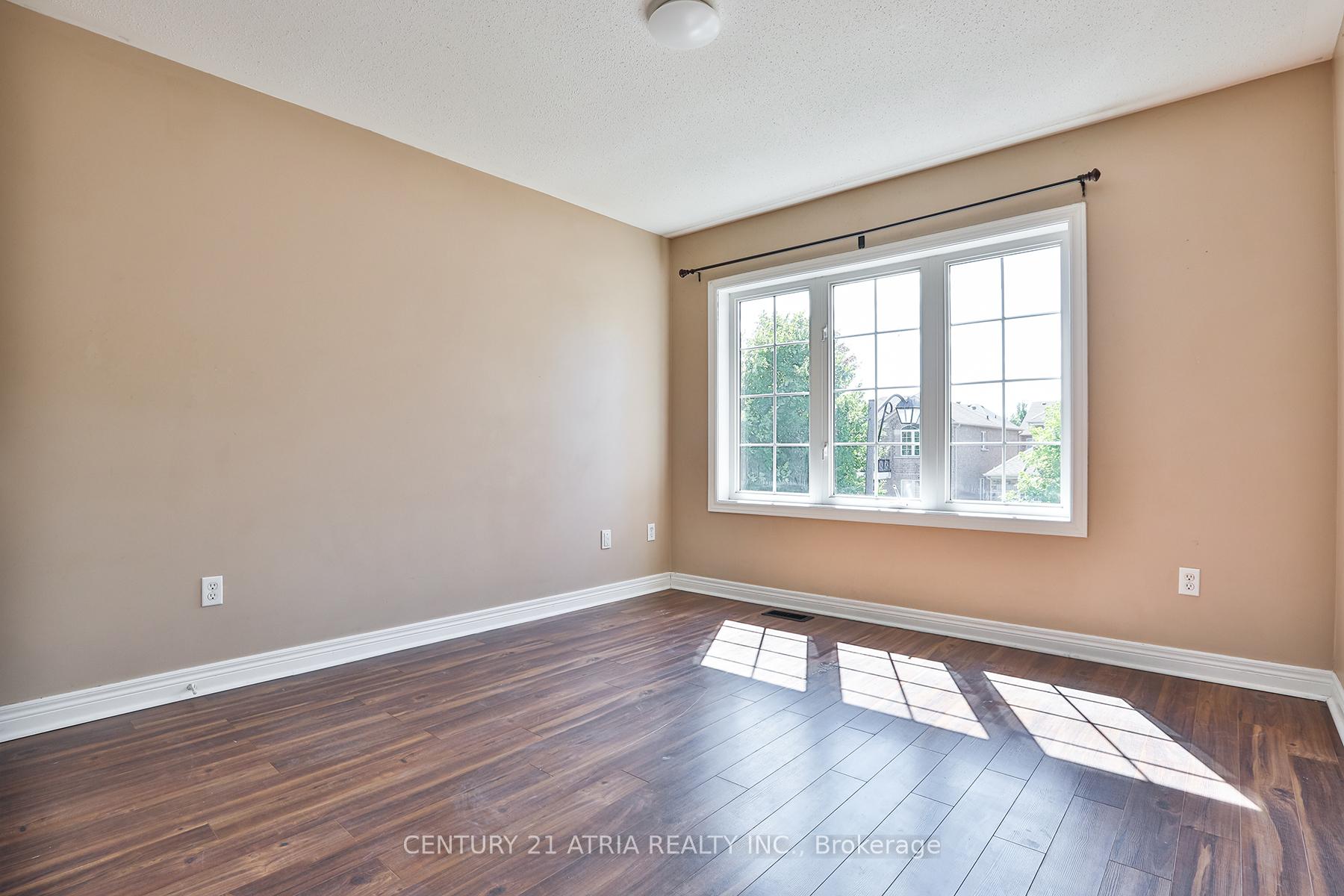 Photo 24 of 68 Sunburst Crescent, Markham, Greensborough — HOMEH