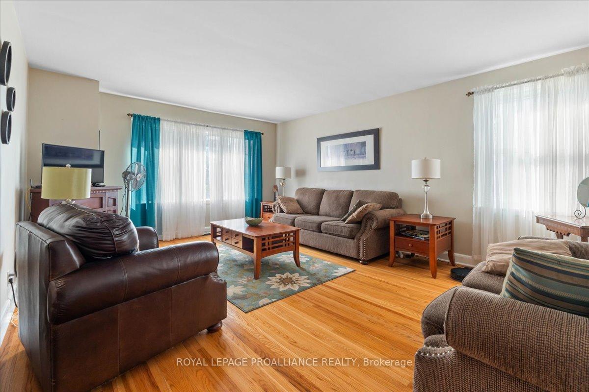 Photo 6 of 356 Dufferin Avenue, Belleville, Belleville Ward — HOMEH