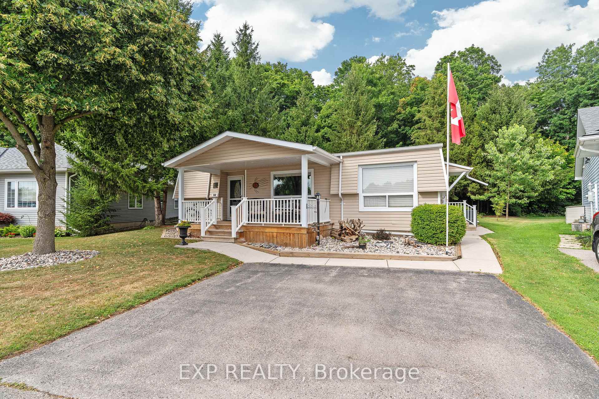 Photo 2 of 362 Shannon Boulevard, South Huron, Stephen — HOMEH
