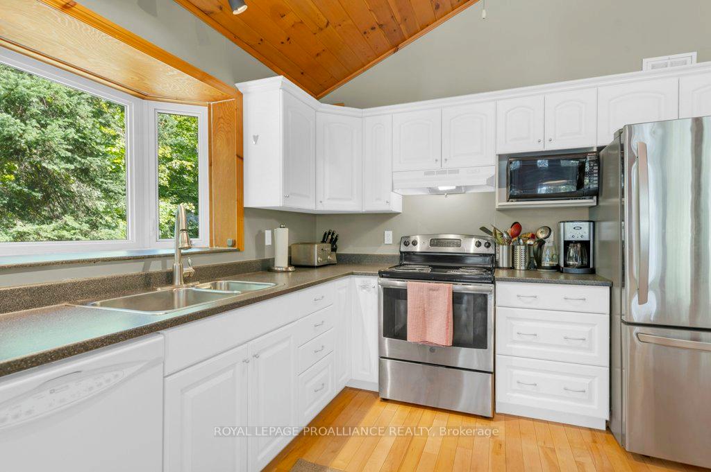 Photo 5 of 357 Clear Lake Lane 11, Tay Valley, Bathurst/Burgess & Sherbrooke (South Sherbrooke) Twp — HOMEH
