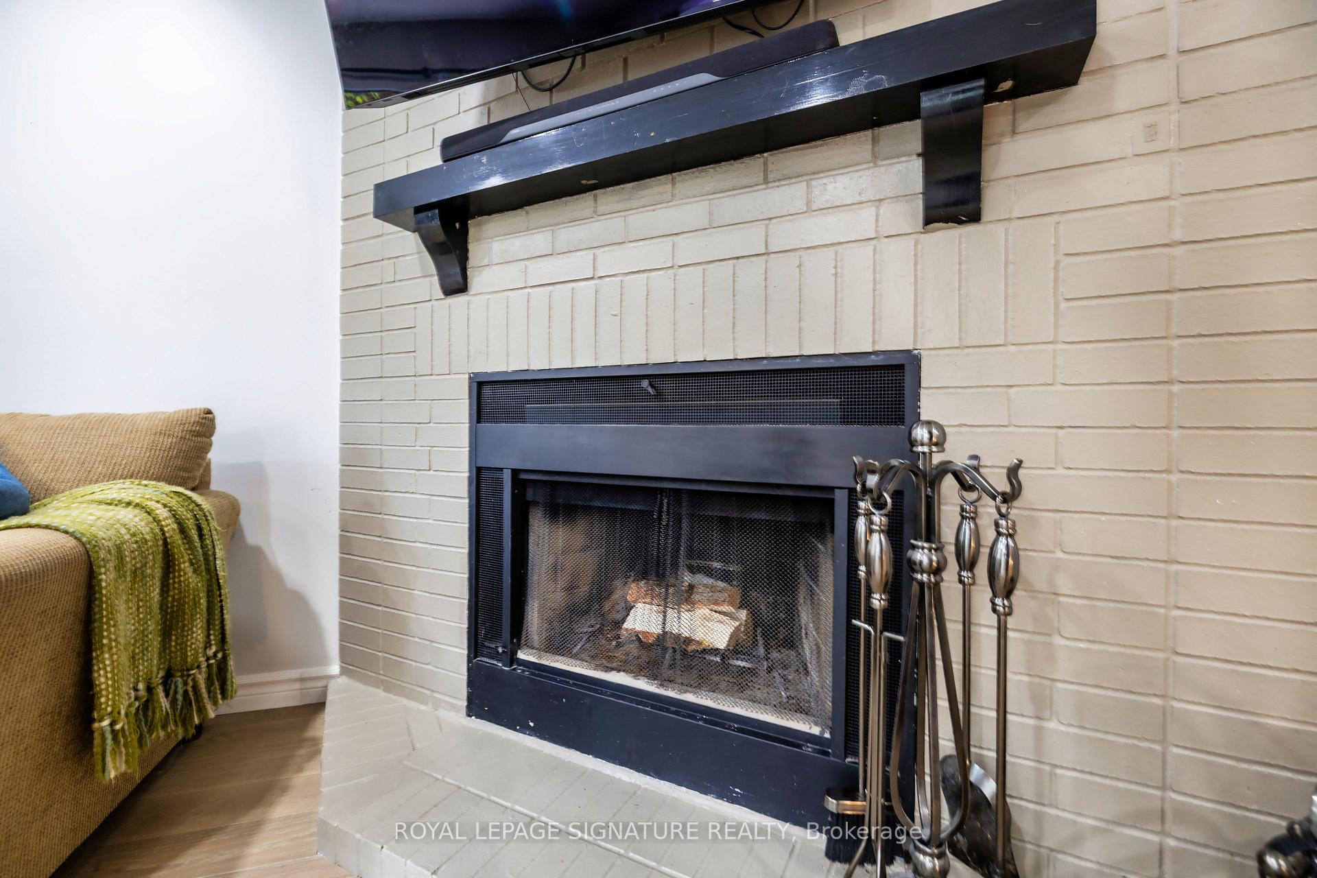Photo 41 of 27 Twelve Oaks Drive, Aurora, Aurora Village — HOMEH