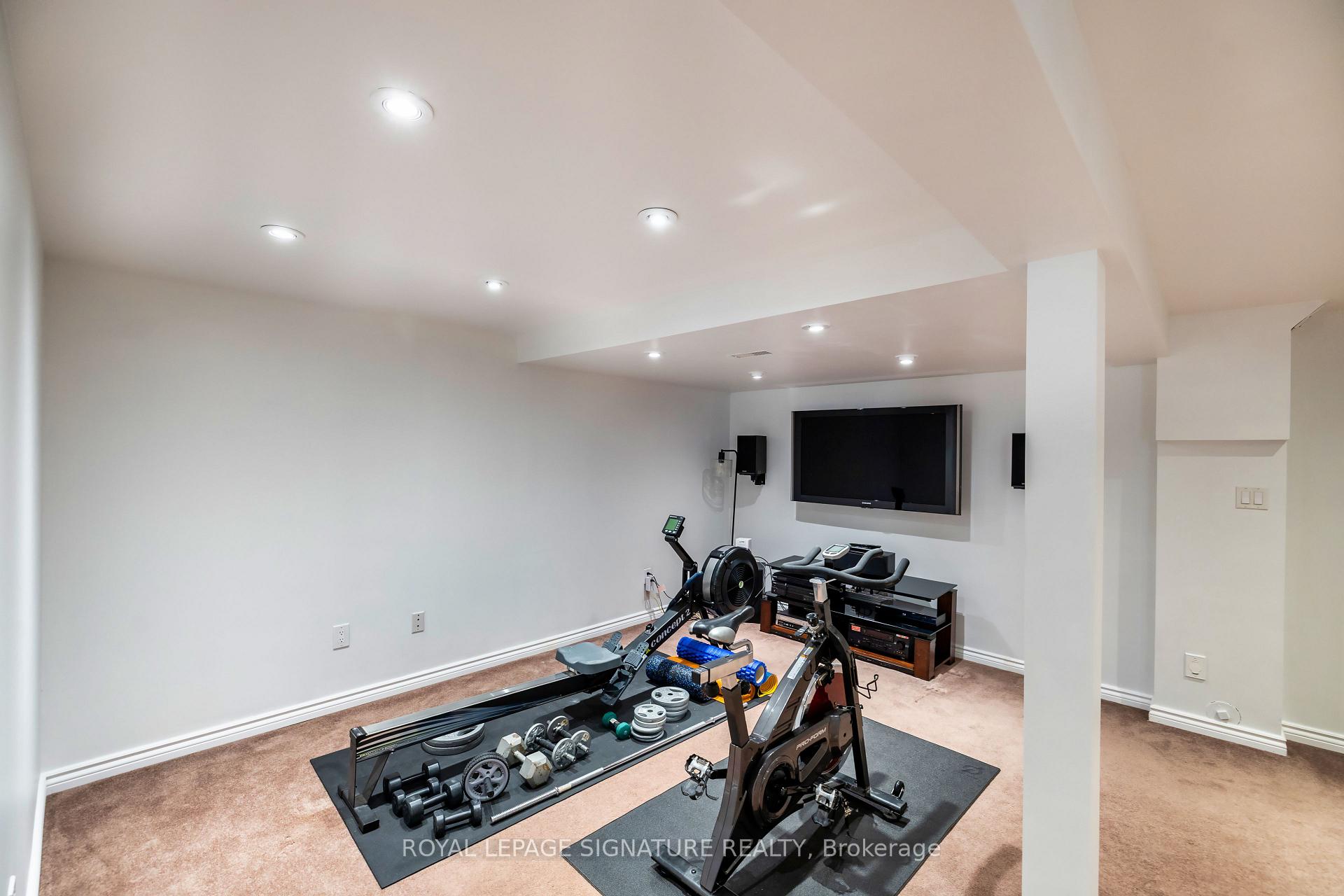 Photo 45 of 27 Twelve Oaks Drive, Aurora, Aurora Village — HOMEH