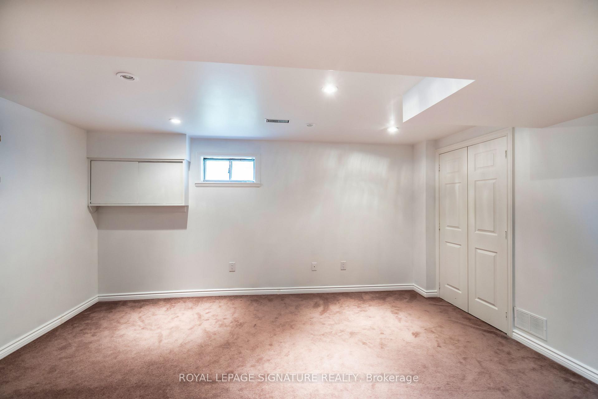 Photo 28 of 27 Twelve Oaks Drive, Aurora, Aurora Village — HOMEH