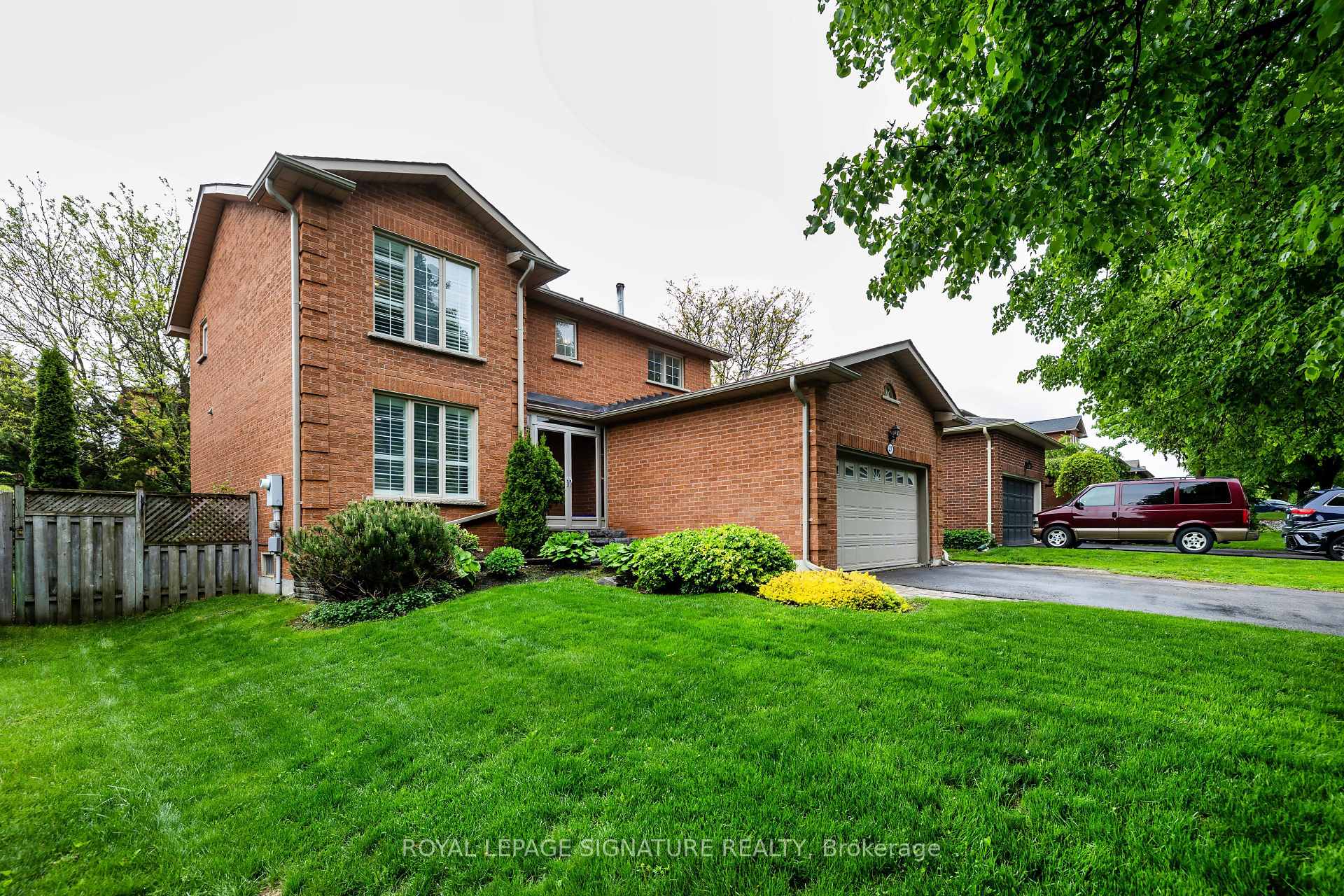 Photo 19 of 27 Twelve Oaks Drive, Aurora, Aurora Village — HOMEH